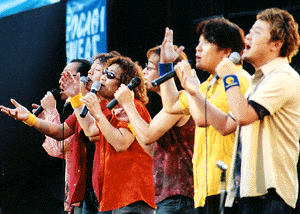 STARDUST REVUE 楽園音楽祭2003